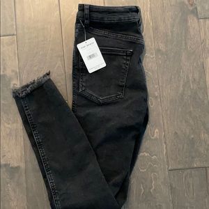 Free People Raw High Rise Jeggings. Size 26.